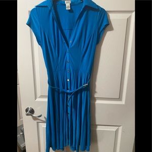 Cache medium blue pleated golf dress with belt.